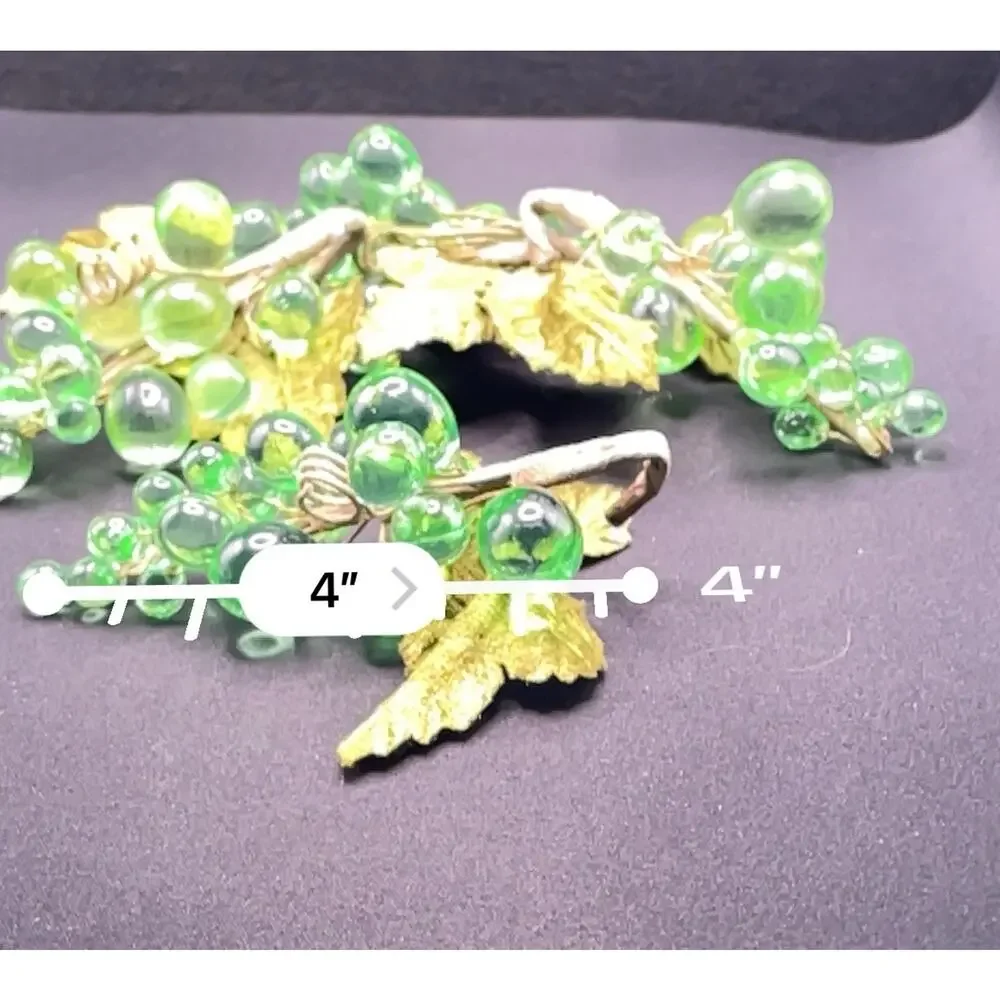 Vintage Lt Green Lucite Acrylic Grape Clusters. Set of 4. Must‎ See Photos!